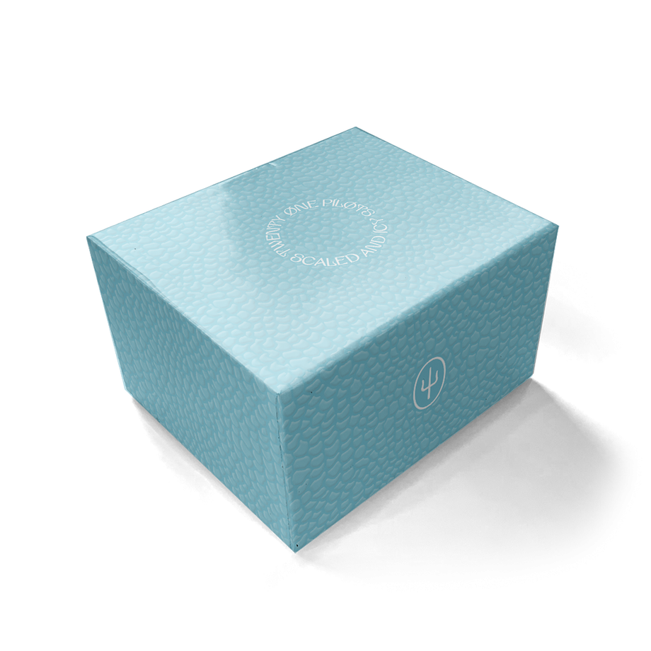 Scaled And Icy (Limited Edition Box Set) Scaled And Icy (Limited Edition Box Set)